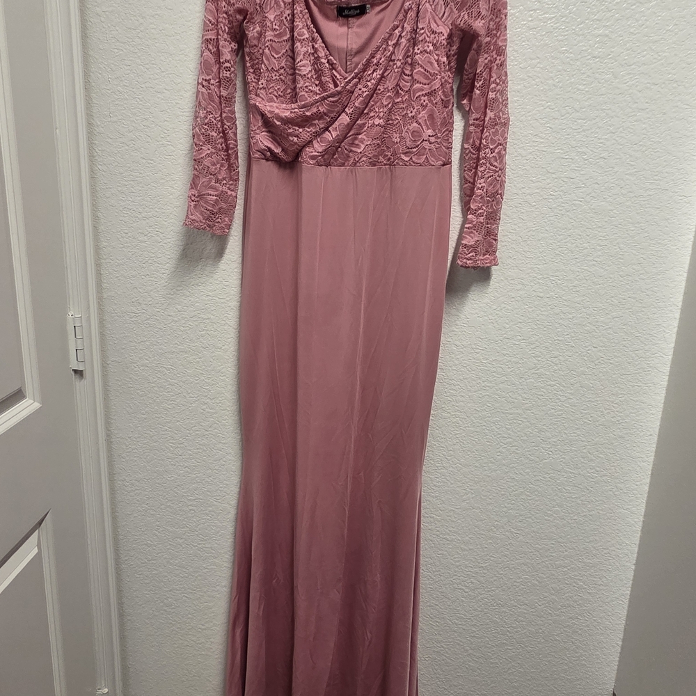 Chic Mauve Lace Long Sleeve Dress